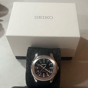 Seiko Black and Silver Watch